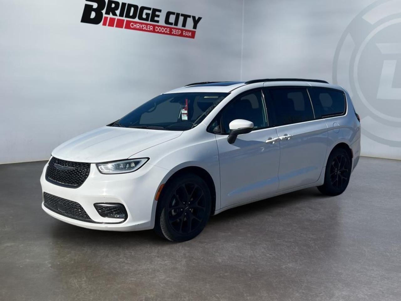Used 2023 Chrysler Pacifica Touring-L 3.6L V6 - S Pkg - Leather - Panoramic Sunroof - 360 Camera - Apple Car Play/Android Auto - Power Doors & Liftgate - LED Lights for sale in Lethbridge, AB
