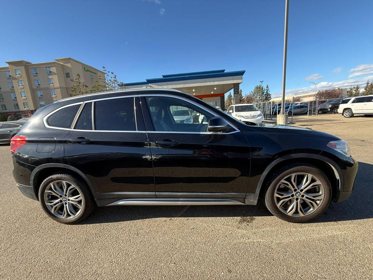 2019 BMW X1 xDrive28i - Photo #8