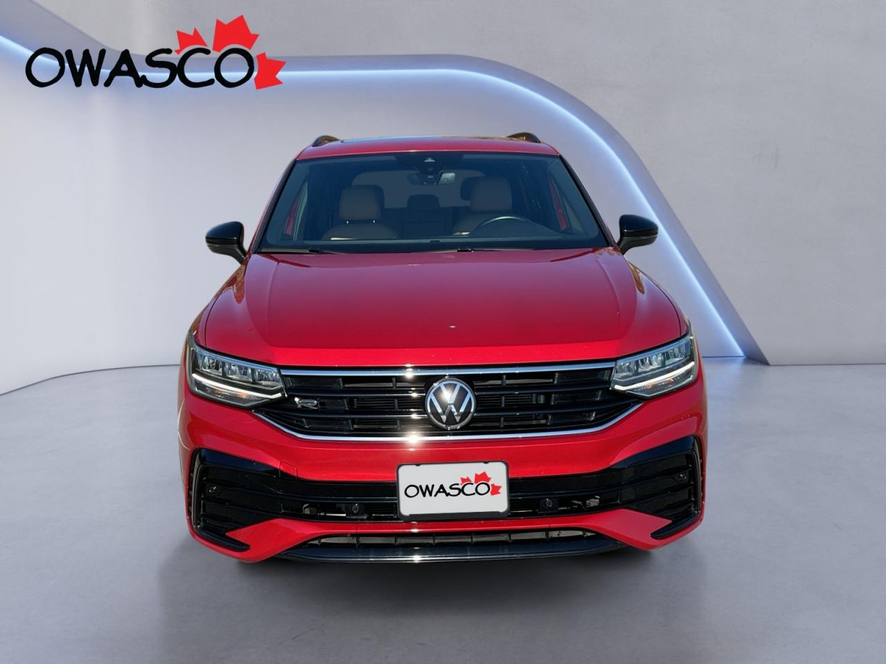 2024 Volkswagen Tiguan 2.0L R-Line Black Ed.! Great kms! Off Lease! Photo