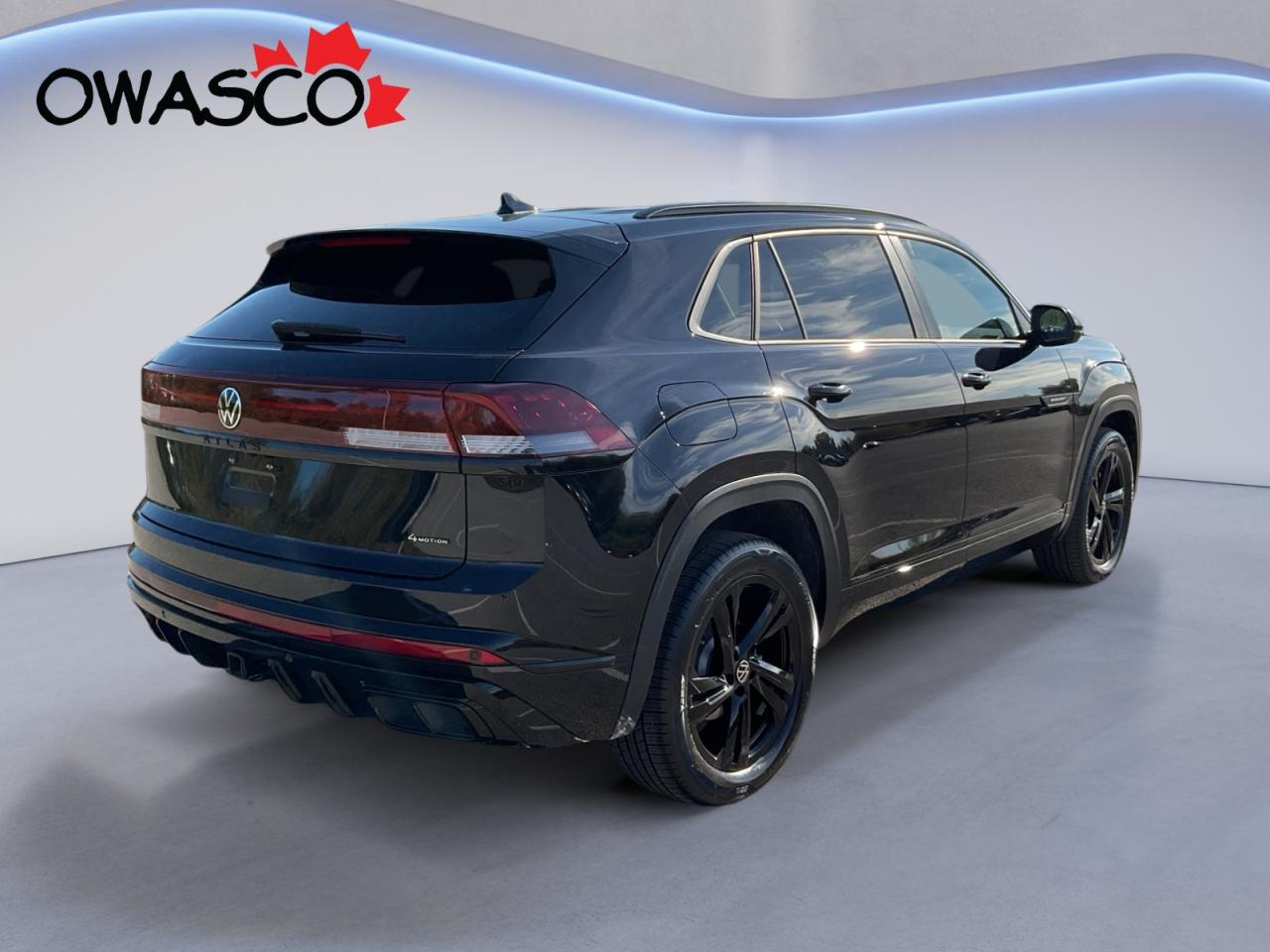 2025 Volkswagen Atlas Cross Sport 2.0L Comfortline R-Line Black Ed.! Why Buy New? Photo