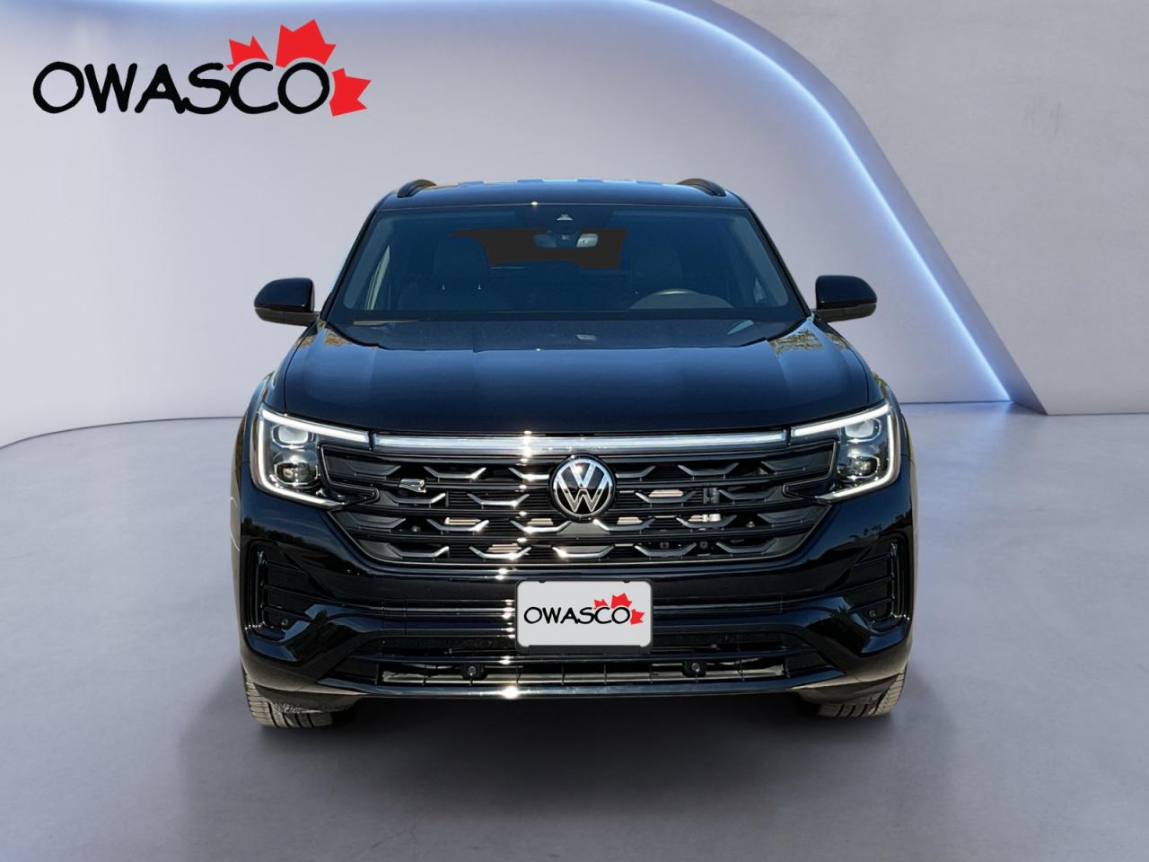 2025 Volkswagen Atlas Cross Sport 2.0L Comfortline R-Line Black Ed.! Why Buy New? Photo