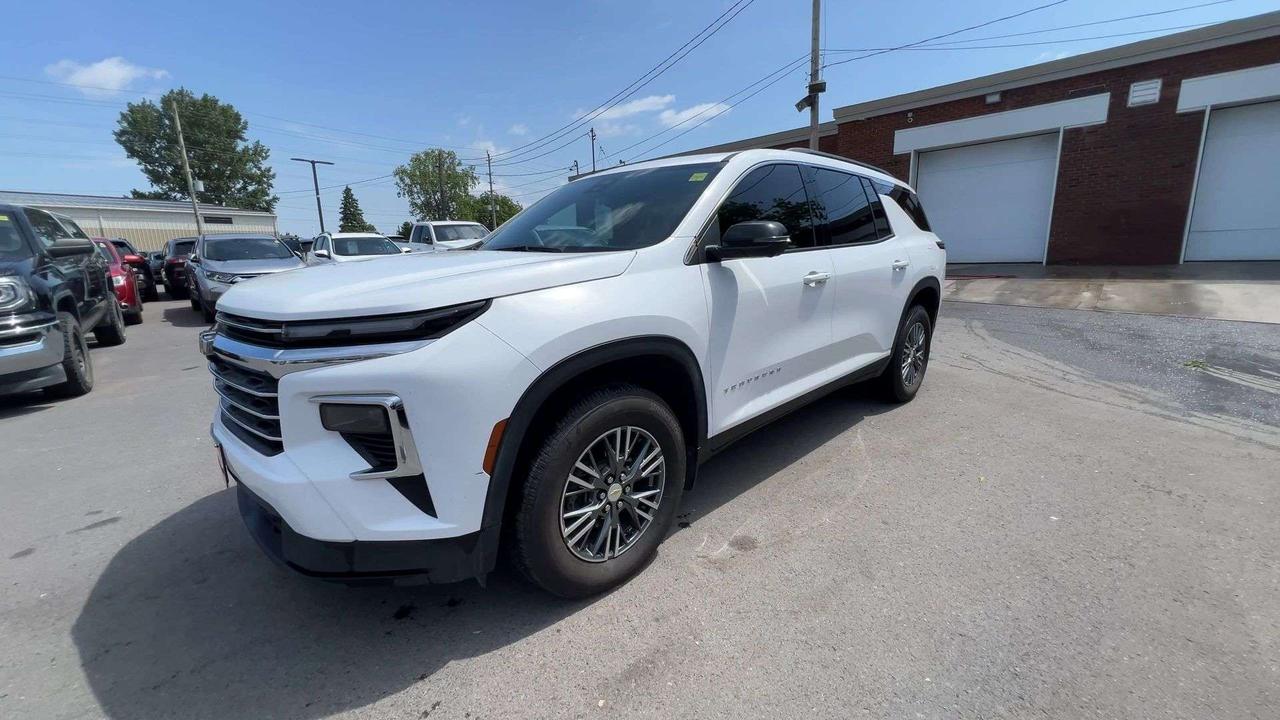 2024 Chevrolet Traverse LT AWD | 7-PASS | HTD SEATS | 360 CAM | CARPLAY Photo