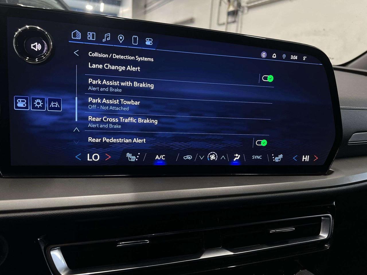 2024 Chevrolet Traverse LT AWD | 7-PASS | HTD SEATS | 360 CAM | CARPLAY Photo