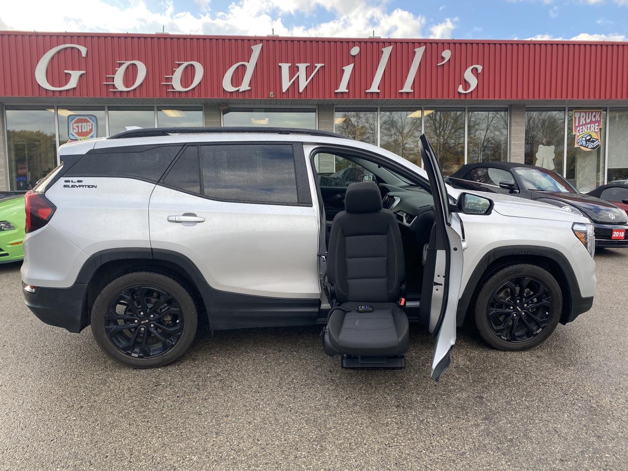 Used 2022 GMC Terrain SLE, ACCESSIBLE SEATING, AWD, REMOTE START! for sale in London, ON