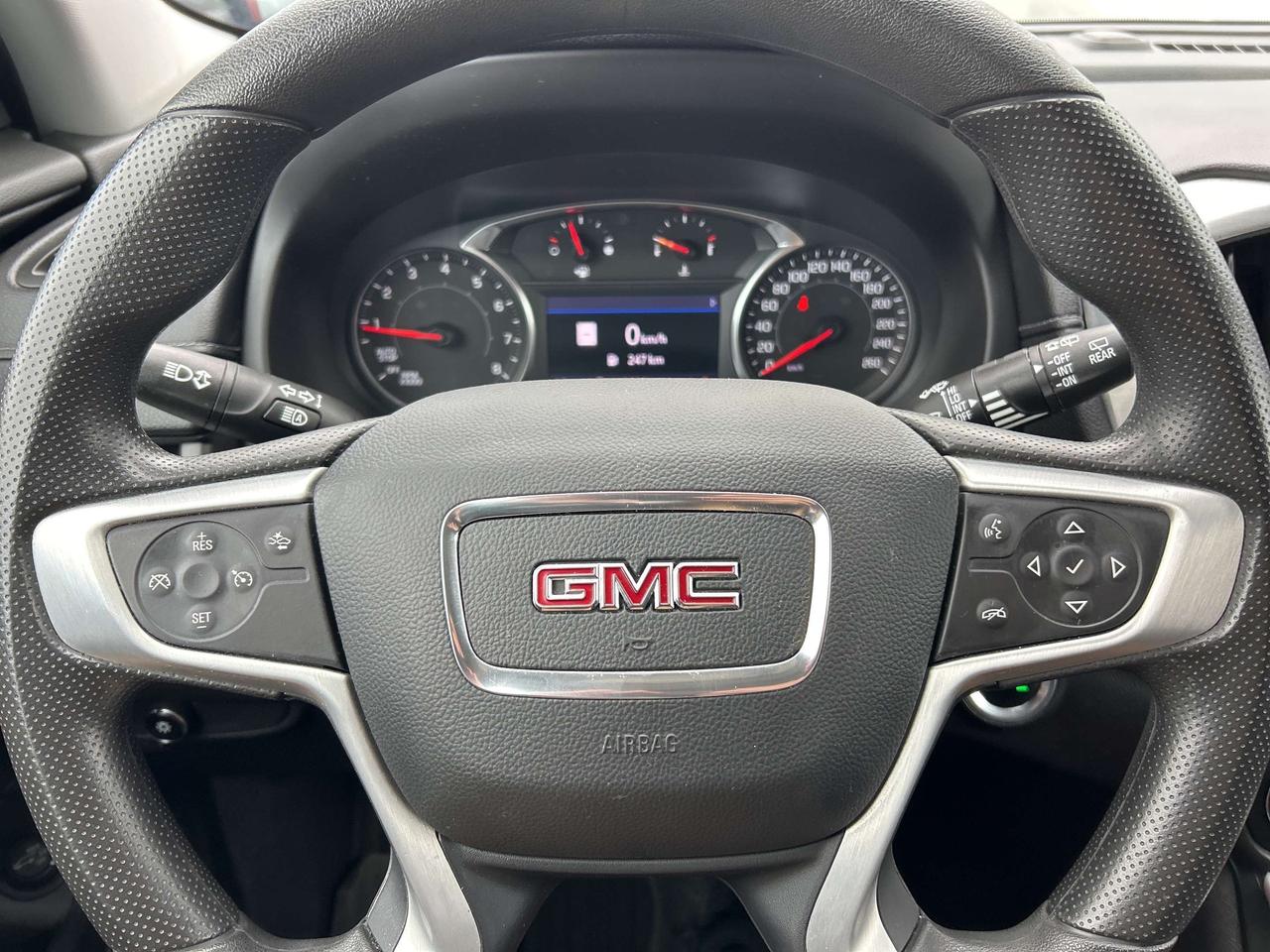 2022 GMC Terrain SLE, ACCESSIBLE SEATING, AWD, REMOTE START! Photo