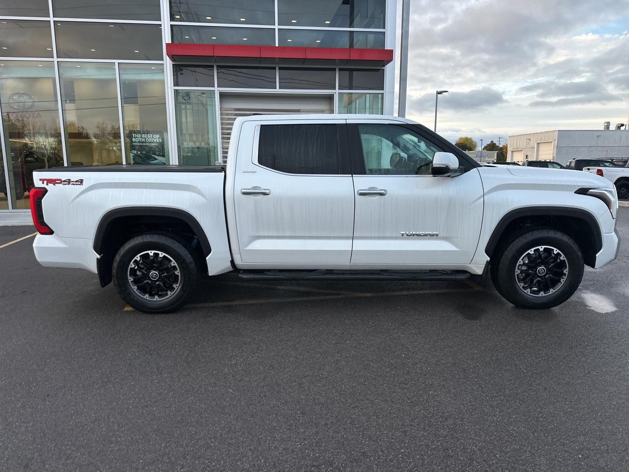 2024 Toyota Tundra Limited TRD OFFROAD Photo3