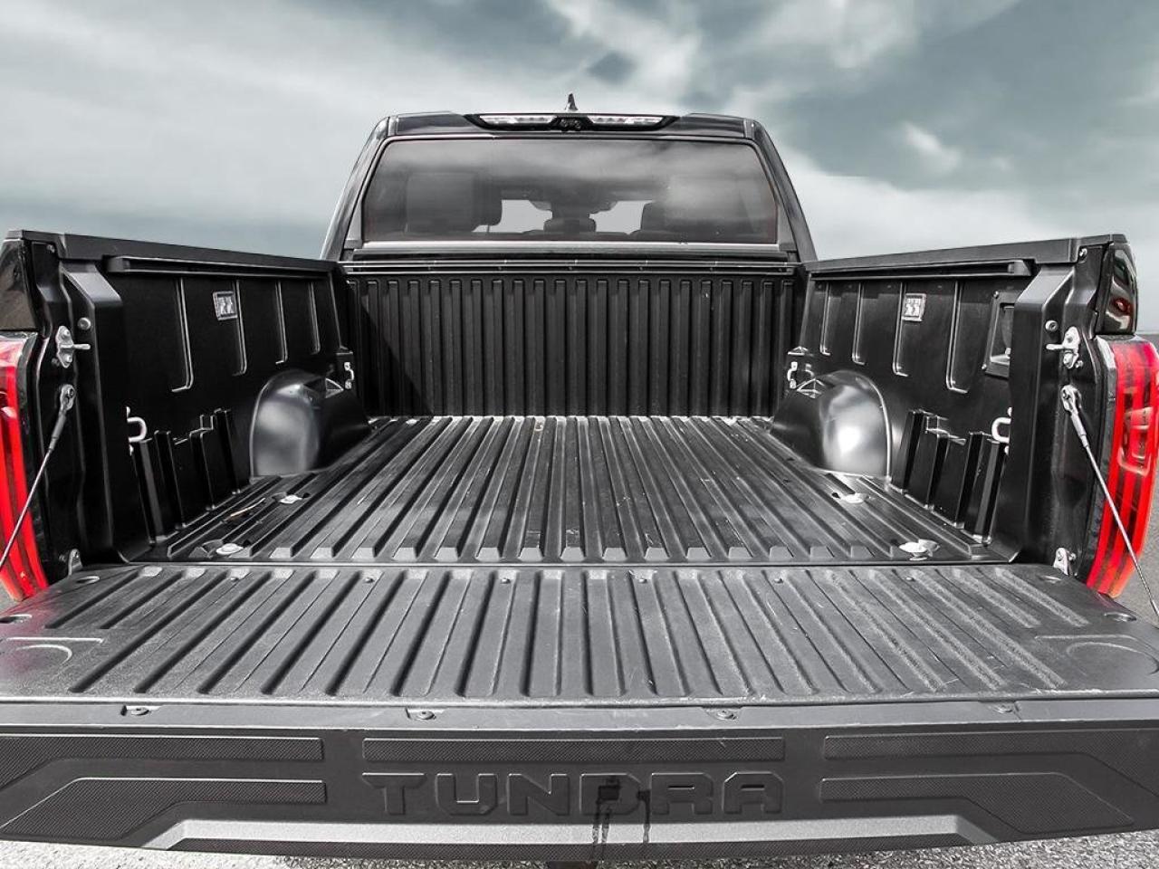 2025 Toyota Tundra SR5 Photo