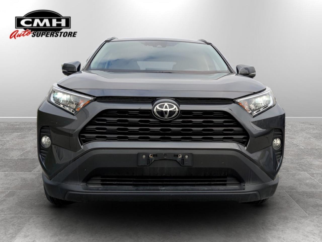 2019 Toyota RAV4 XLE  **LOW KMS - 16 SERVICE RECORDS** Photo