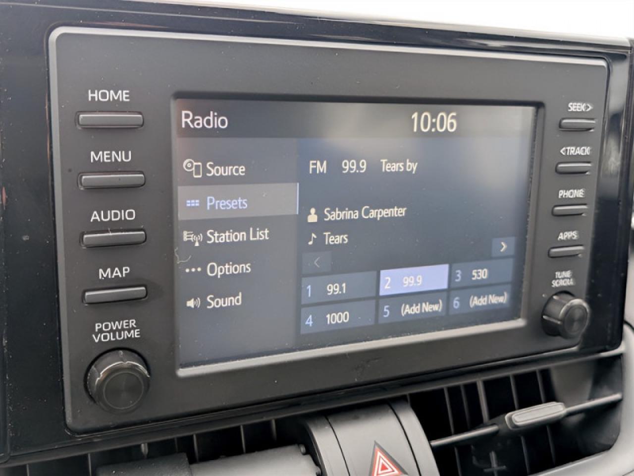 2019 Toyota RAV4 XLE  **LOW KMS - 16 SERVICE RECORDS** Photo