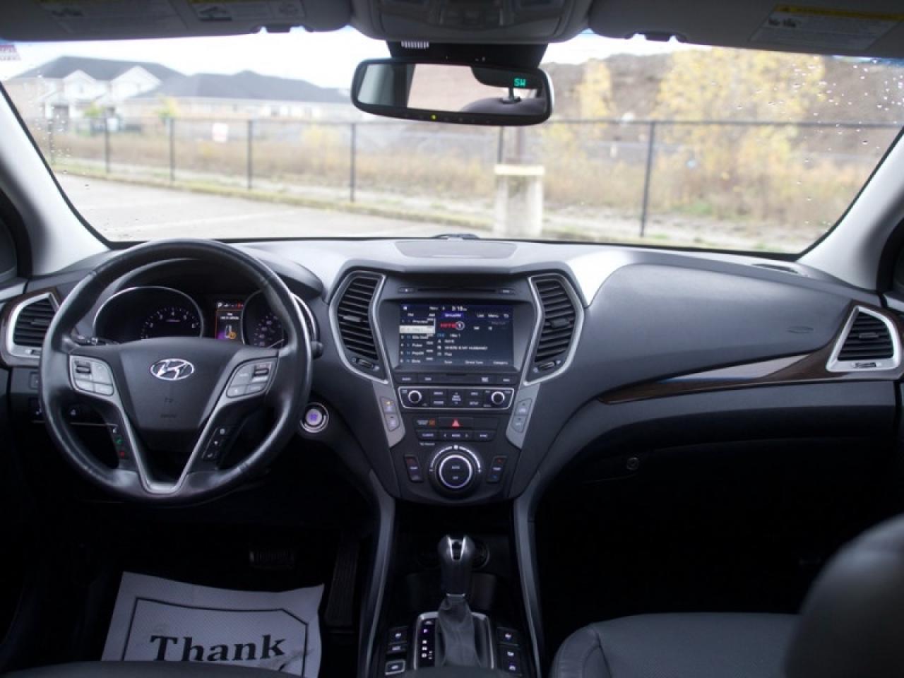 2017 Hyundai Santa Fe Sport 2.0T Ultimate  **LOW KMS - 1 OWNER** Photo