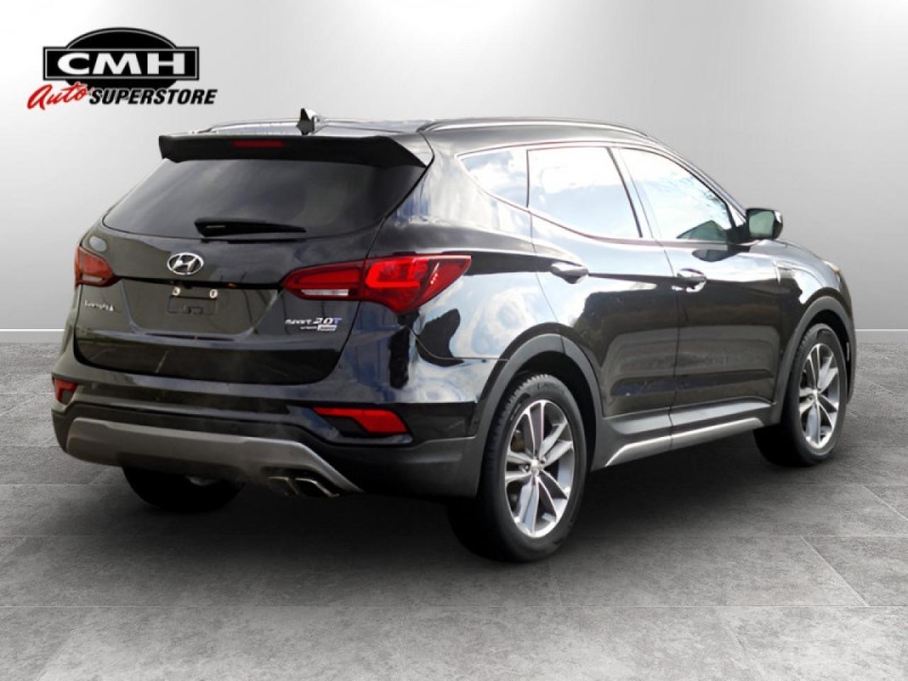2017 Hyundai Santa Fe Sport 2.0T Ultimate  **LOW KMS - 1 OWNER** Photo4
