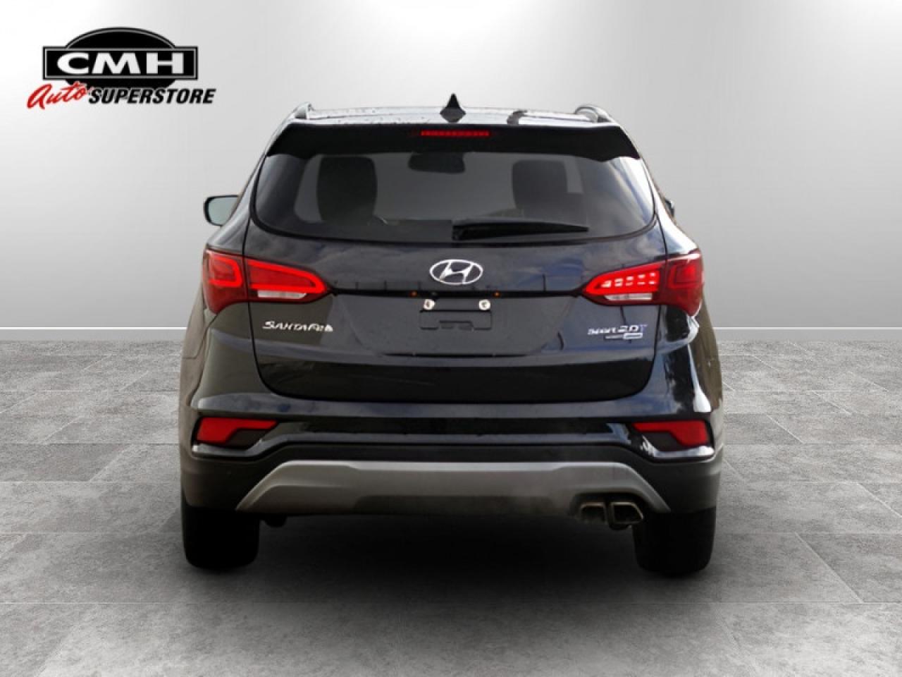 2017 Hyundai Santa Fe Sport 2.0T Ultimate  **LOW KMS - 1 OWNER** Photo3