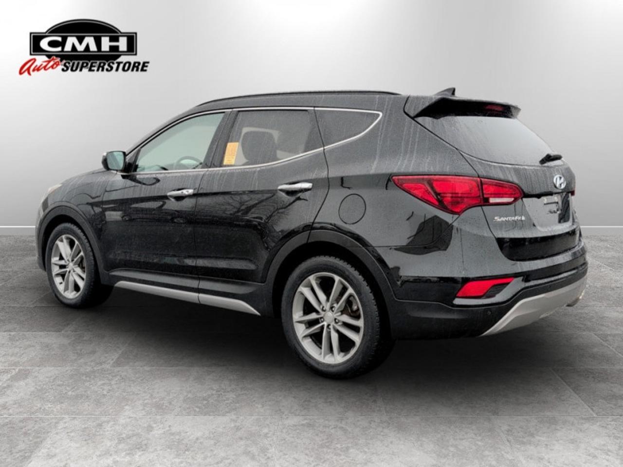 2017 Hyundai Santa Fe Sport 2.0T Ultimate  **LOW KMS - 1 OWNER** Photo