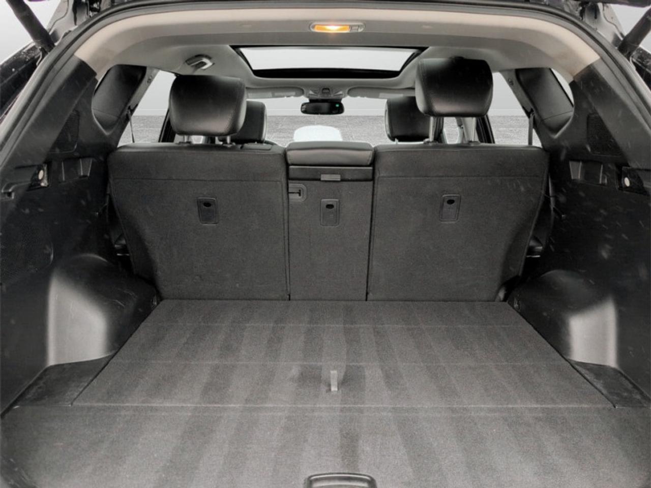 2017 Hyundai Santa Fe Sport 2.0T Ultimate  **LOW KMS - 1 OWNER** Photo