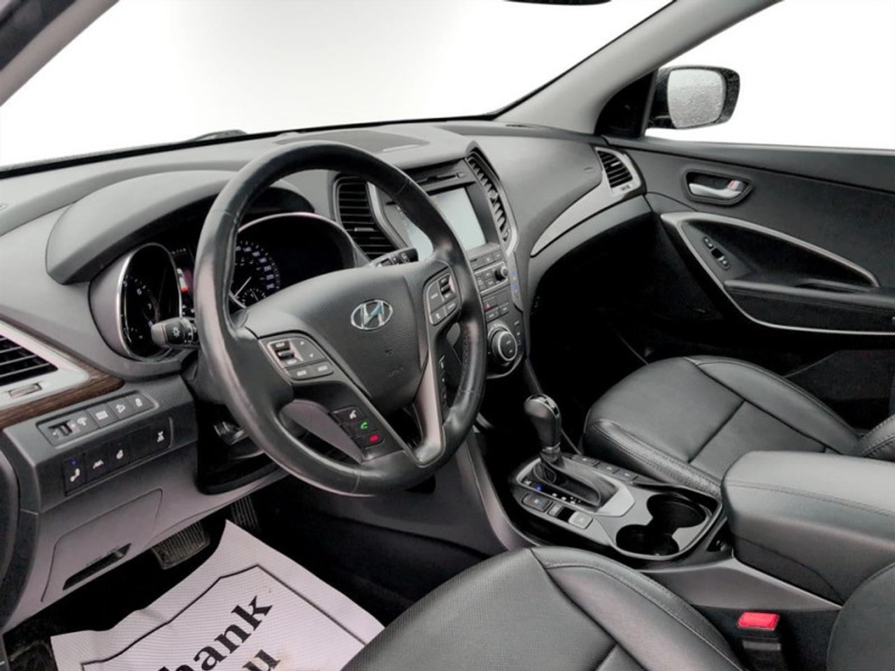 2017 Hyundai Santa Fe Sport 2.0T Ultimate  **LOW KMS - 1 OWNER** Photo