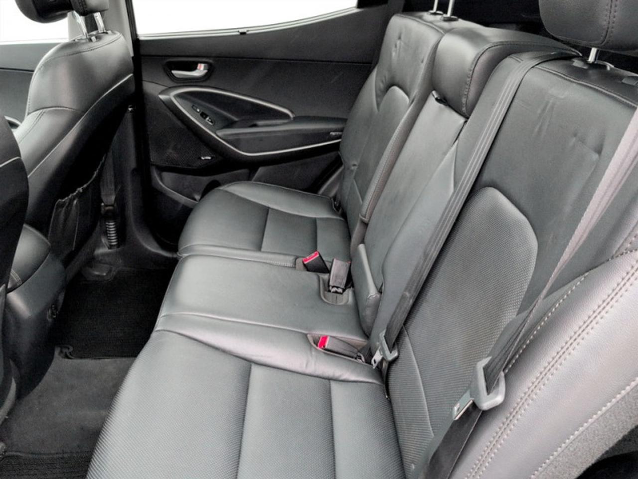 2017 Hyundai Santa Fe Sport 2.0T Ultimate  **LOW KMS - 1 OWNER** Photo