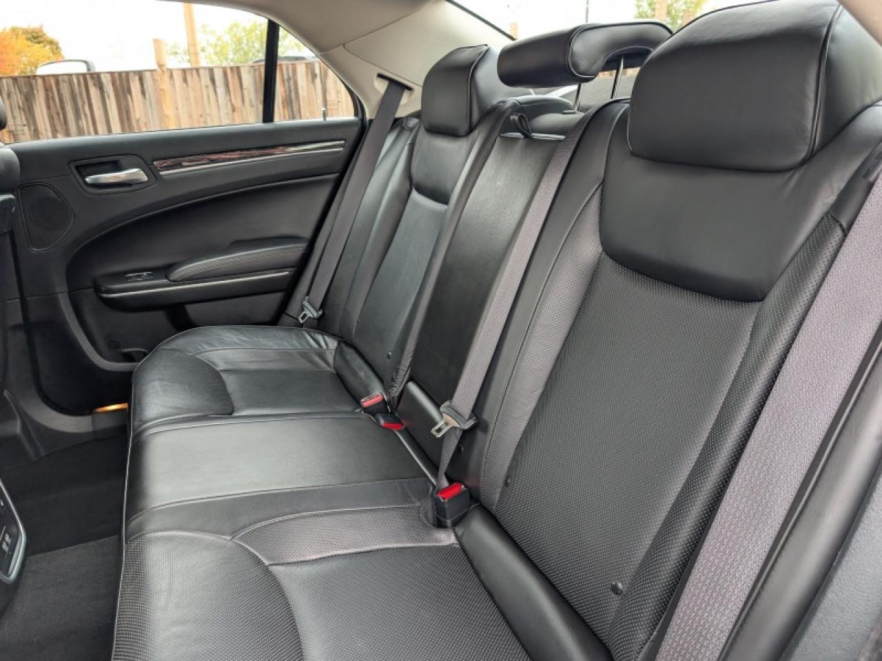 2023 Chrysler 300 Touring L  **COMFORT/SAFETYTEC+ GROUP** Photo