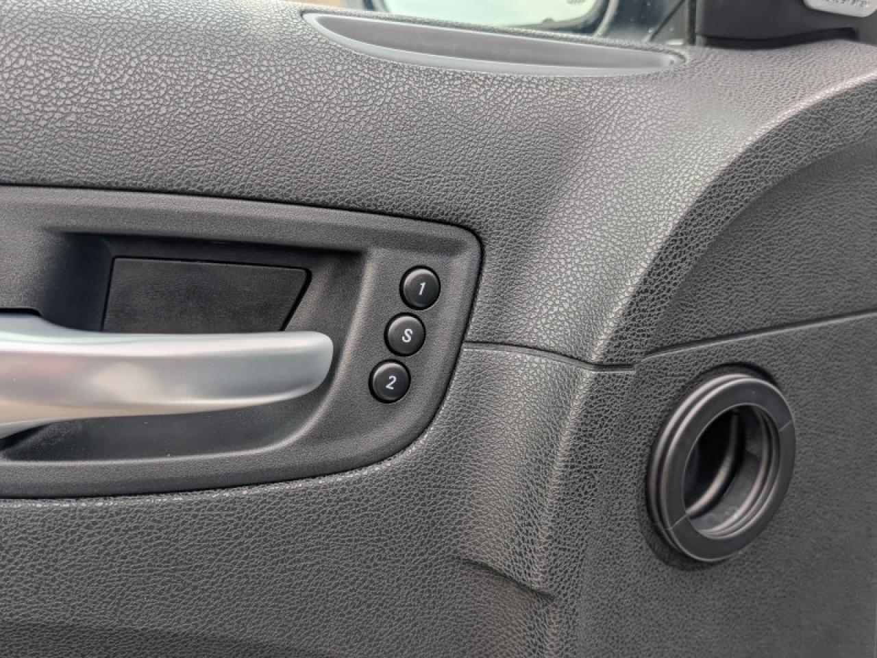 2023 Chrysler 300 Touring L  **COMFORT/SAFETYTEC+ GROUP** Photo