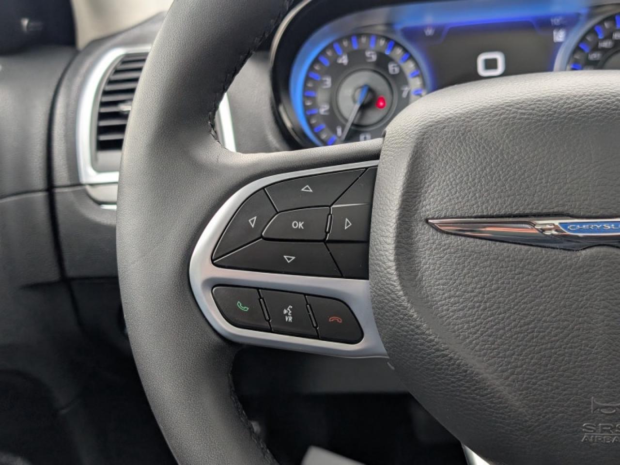 2023 Chrysler 300 Touring L  **COMFORT/SAFETYTEC+ GROUP** Photo