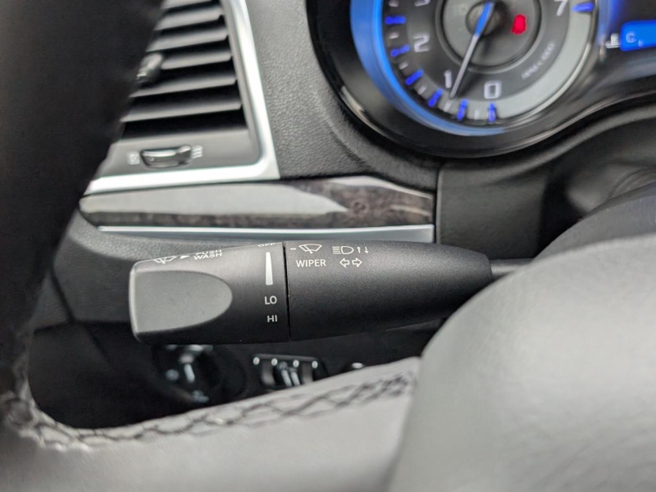 2023 Chrysler 300 Touring L  **COMFORT/SAFETYTEC+ GROUP** Photo