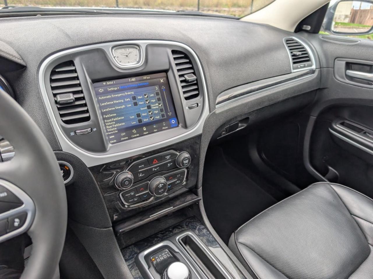 2023 Chrysler 300 Touring L  **COMFORT/SAFETYTEC+ GROUP** Photo