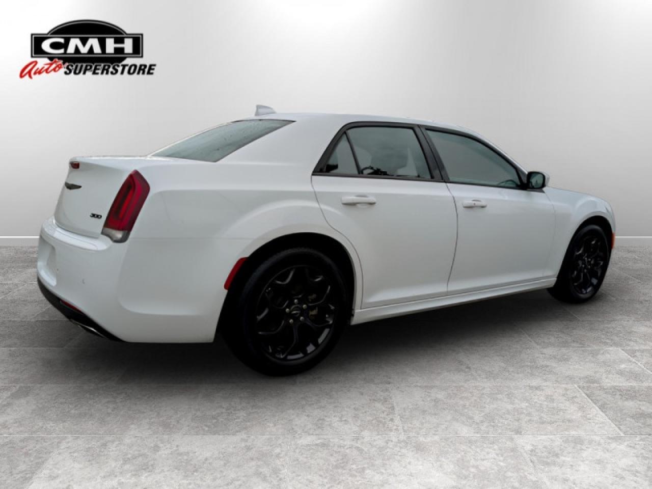 2023 Chrysler 300 Touring L  **COMFORT/SAFETYTEC+ GROUP** Photo4