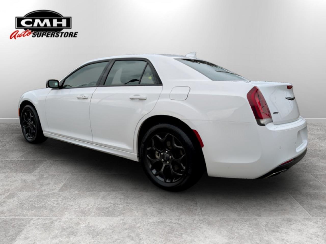 2023 Chrysler 300 Touring L  **COMFORT/SAFETYTEC+ GROUP** Photo2