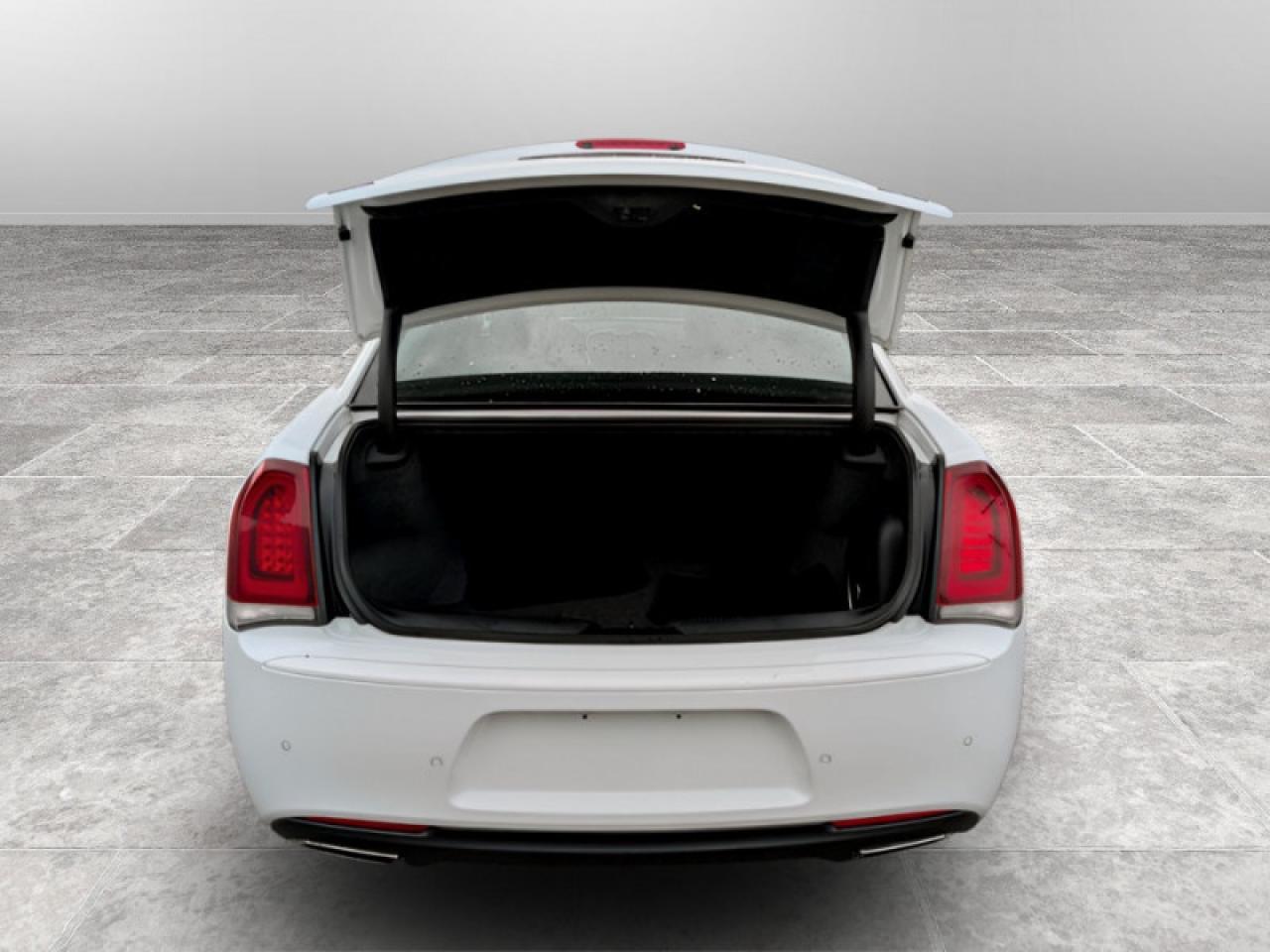 2023 Chrysler 300 Touring L  **COMFORT/SAFETYTEC+ GROUP** Photo