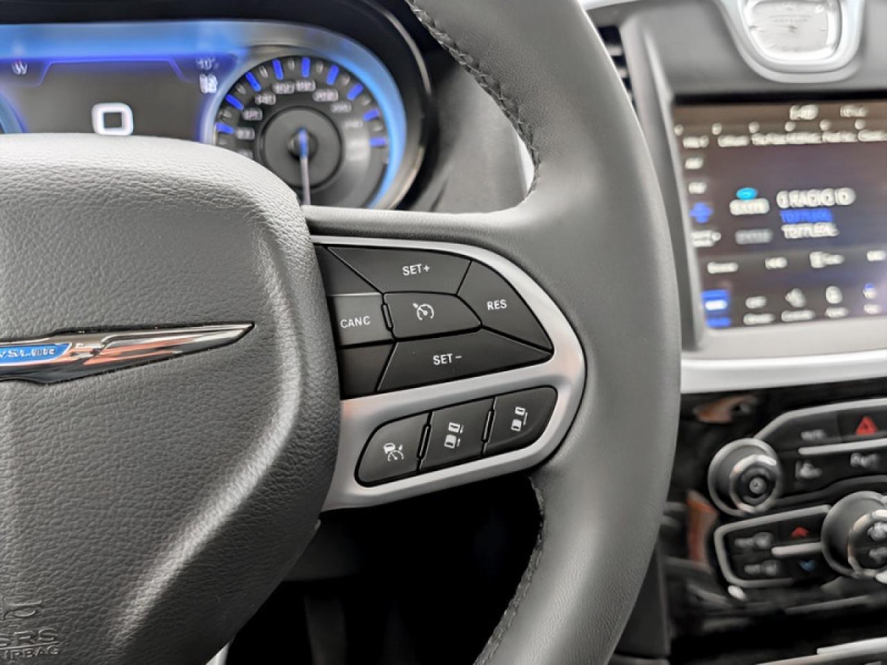 2023 Chrysler 300 Touring L  **COMFORT/SAFETYTEC+ GROUP** Photo