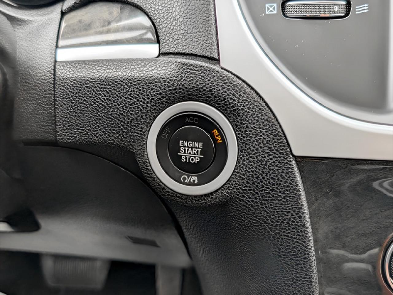 2023 Chrysler 300 Touring L  **COMFORT/SAFETYTEC+ GROUP** Photo