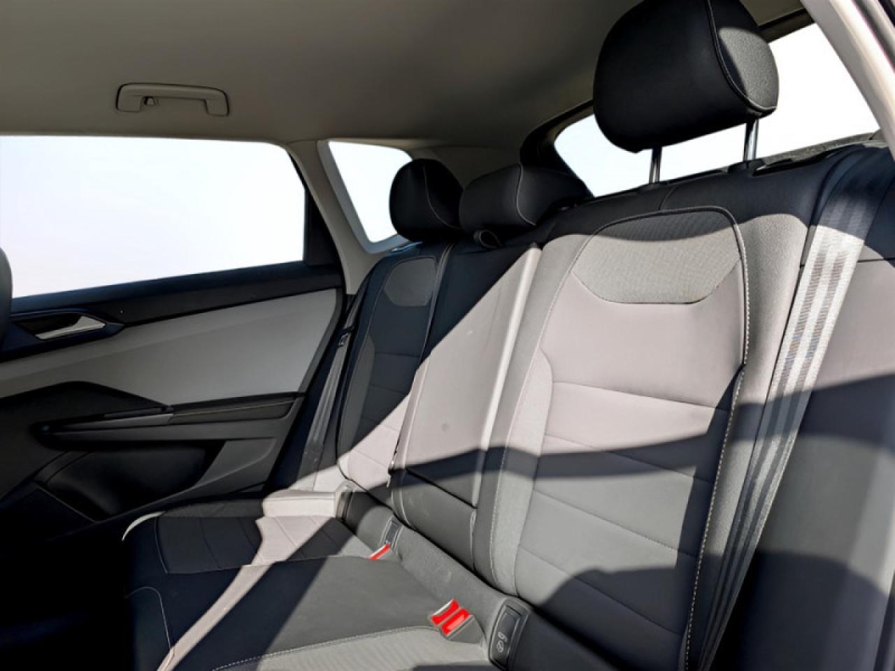 2024 Volkswagen Taos Comfortline  **ADAP CC - HTD SW** Photo