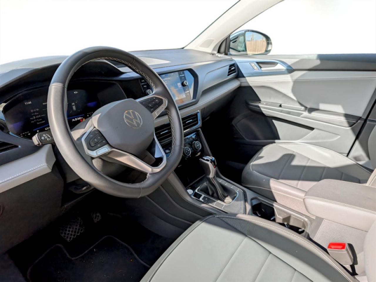 2024 Volkswagen Taos Comfortline  **ADAP CC - HTD SW** Photo