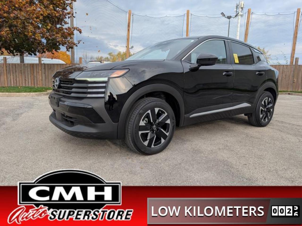 2025 Nissan Kicks SV  **LIKE NEW - ULTRA LOW KMS** Photo0