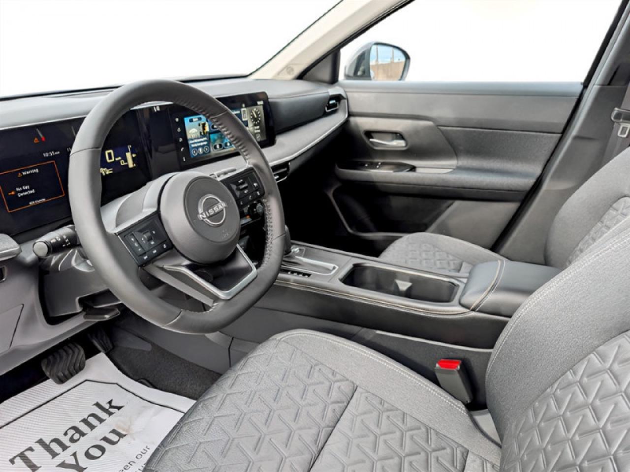 2025 Nissan Kicks SV  **LIKE NEW - ULTRA LOW KMS** Photo