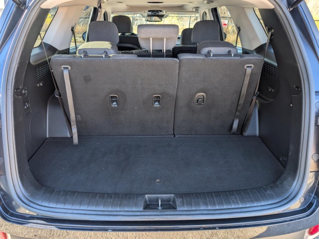 2022 Hyundai PALISADE Preferred 8-Passenger  **SUNROOF** Photo