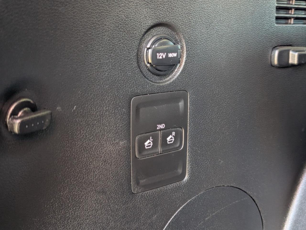 2022 Hyundai PALISADE Preferred 8-Passenger  **SUNROOF** Photo