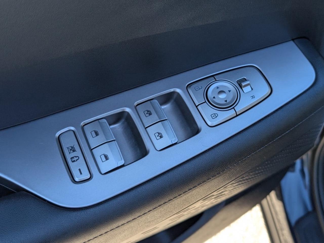 2022 Hyundai PALISADE Preferred 8-Passenger  **SUNROOF** Photo