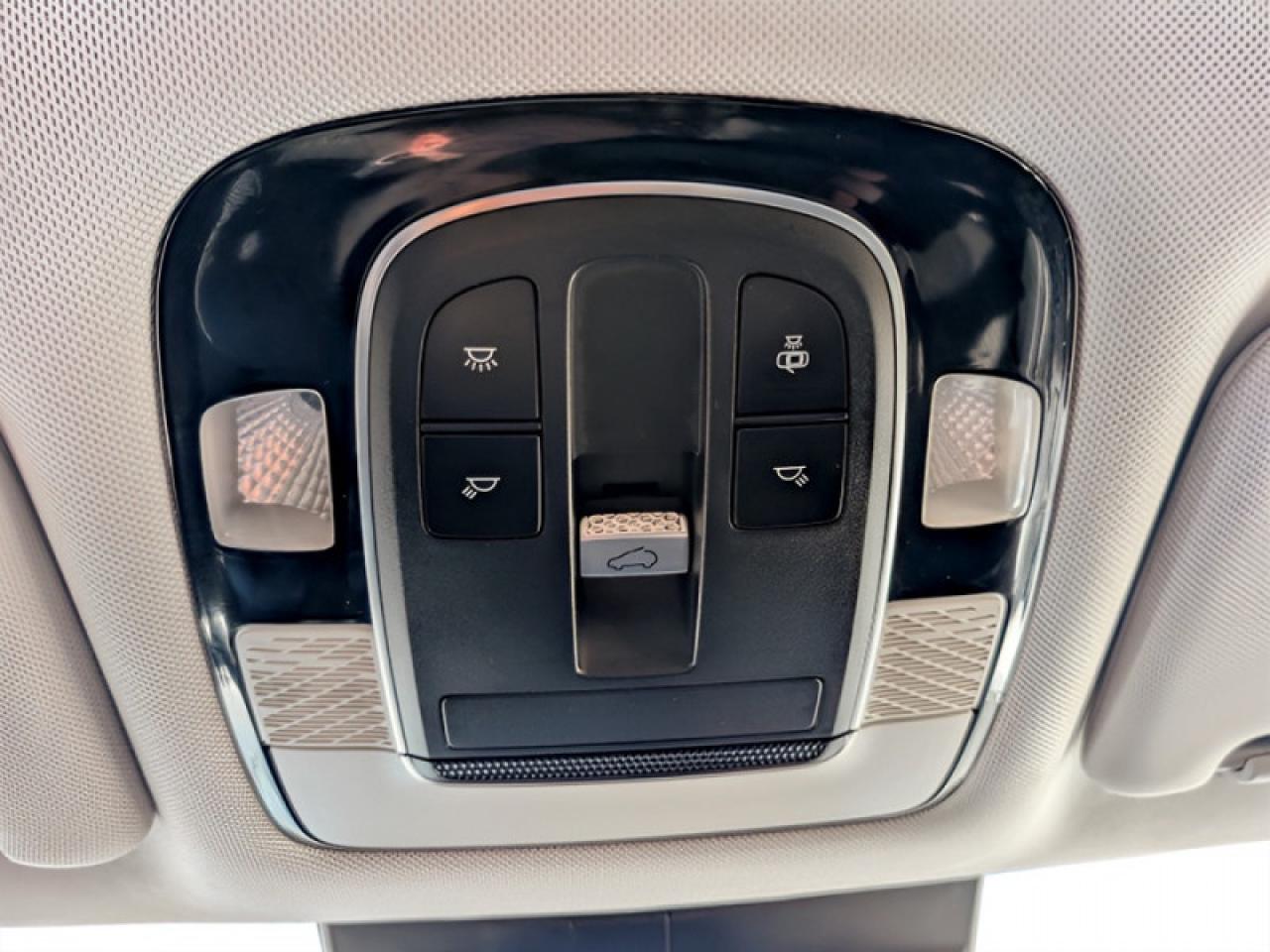 2022 Hyundai PALISADE Preferred 8-Passenger  **SUNROOF** Photo