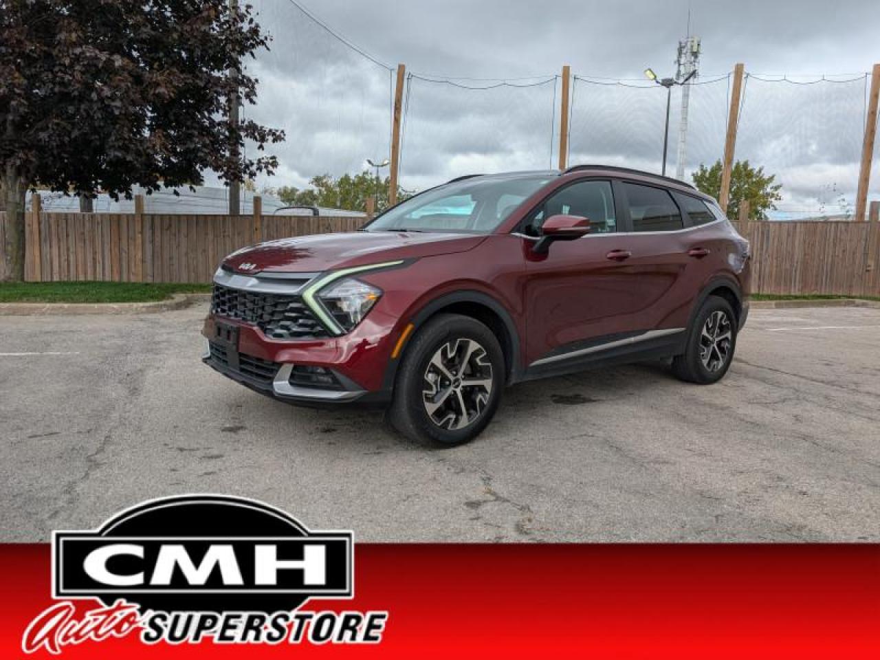 2025 Kia Sportage EX AWD  **VERY LOW KMS - SUNROOF**