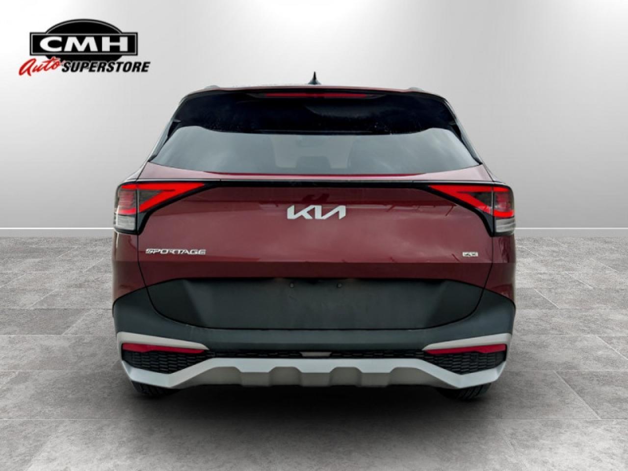 2025 Kia Sportage EX AWD  **VERY LOW KMS - SUNROOF** Photo