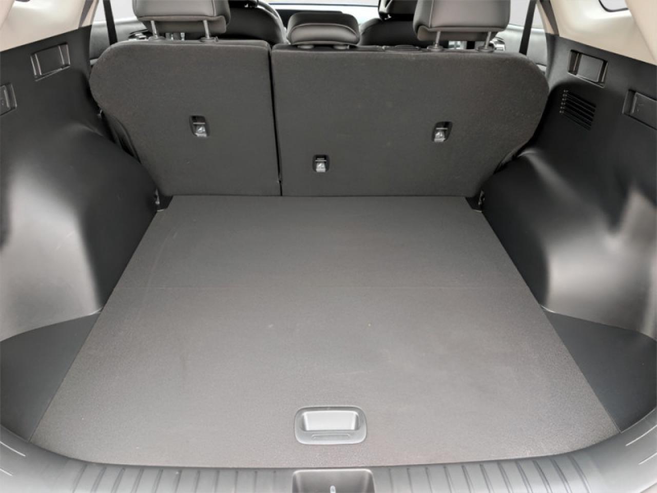 2025 Kia Sportage EX AWD  **VERY LOW KMS - SUNROOF** Photo