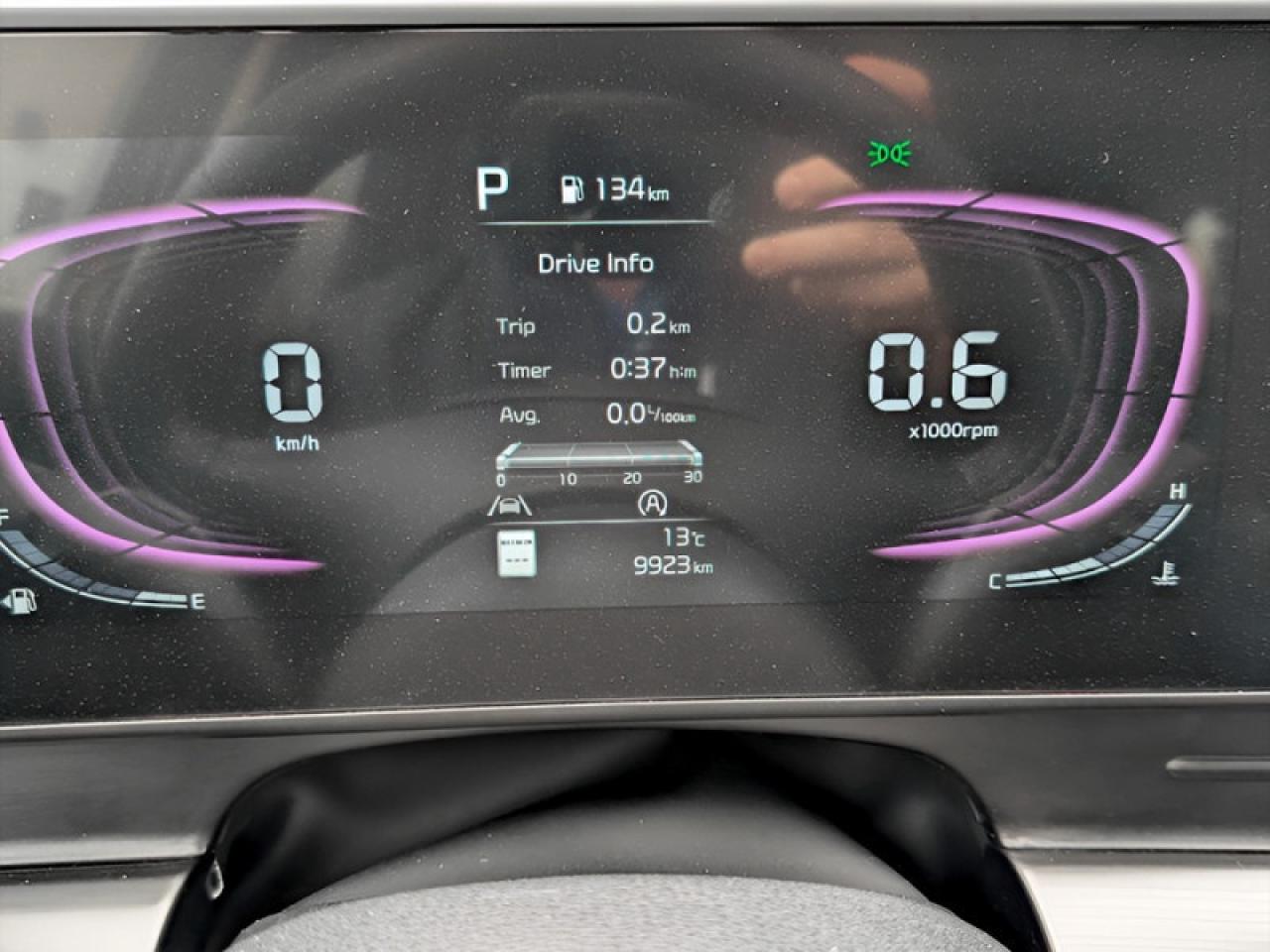 2025 Kia Sportage EX AWD  **VERY LOW KMS - SUNROOF** Photo