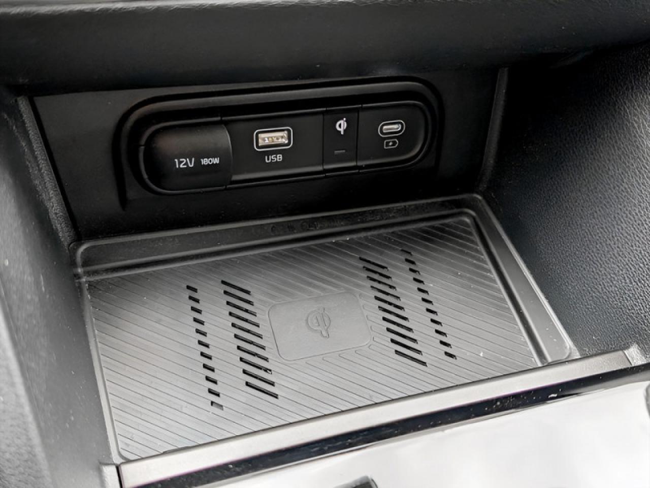 2025 Kia Sportage EX AWD  **VERY LOW KMS - SUNROOF** Photo