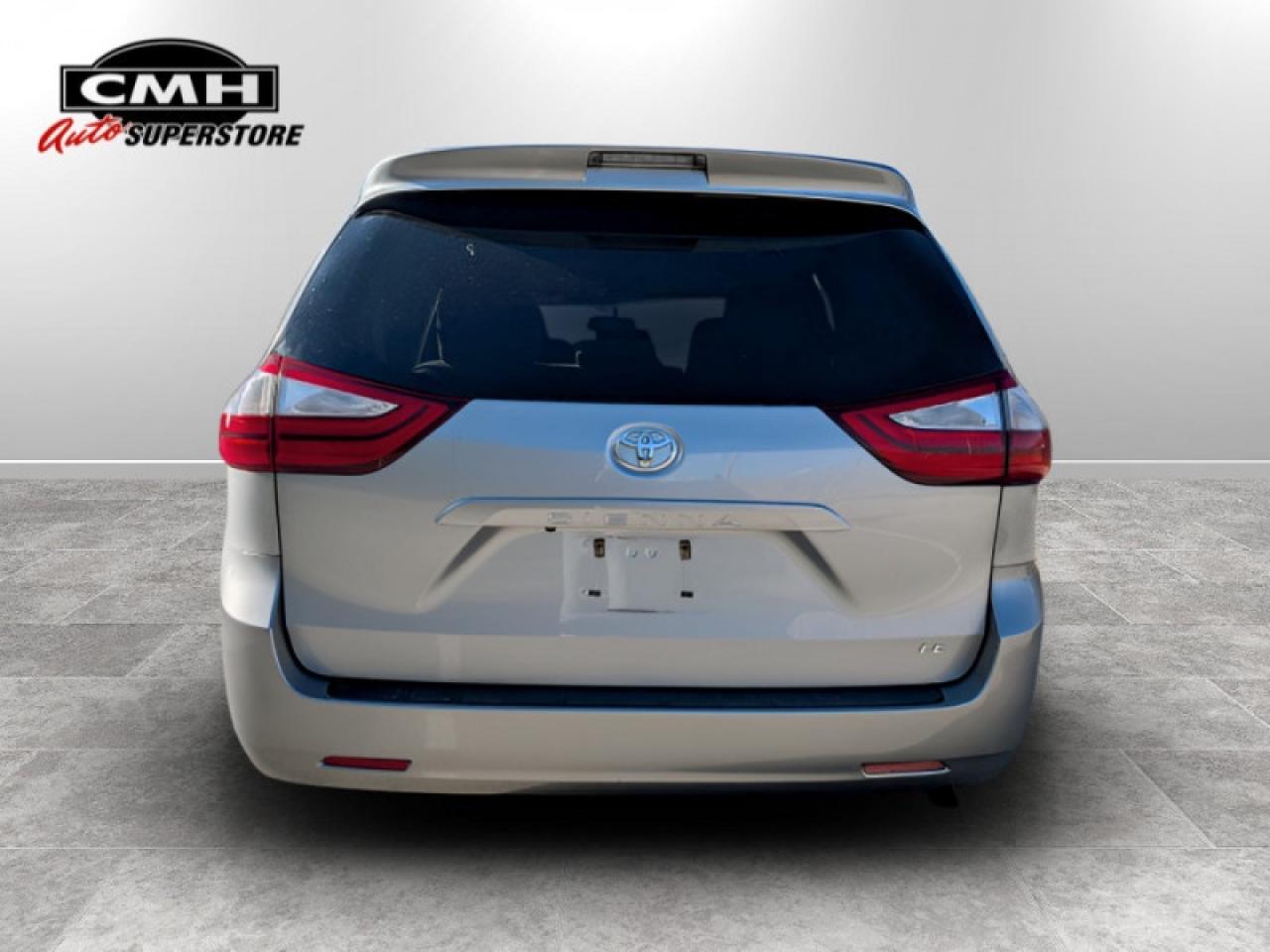 2016 Toyota Sienna LE 8-Passenger  **8 PASS - PWR SLIDERS** Photo