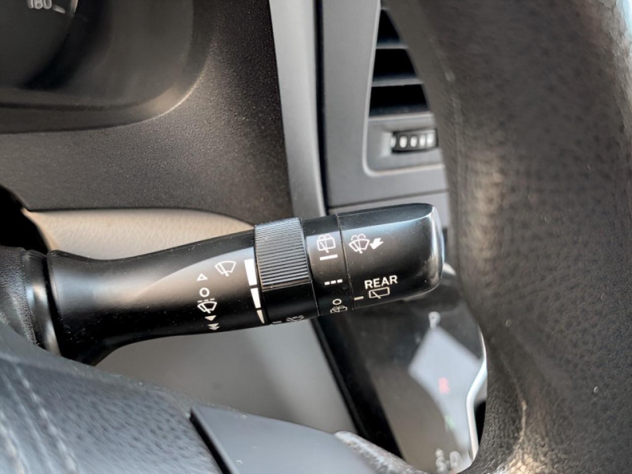 2016 Toyota Sienna LE 8-Passenger  **8 PASS - PWR SLIDERS** Photo