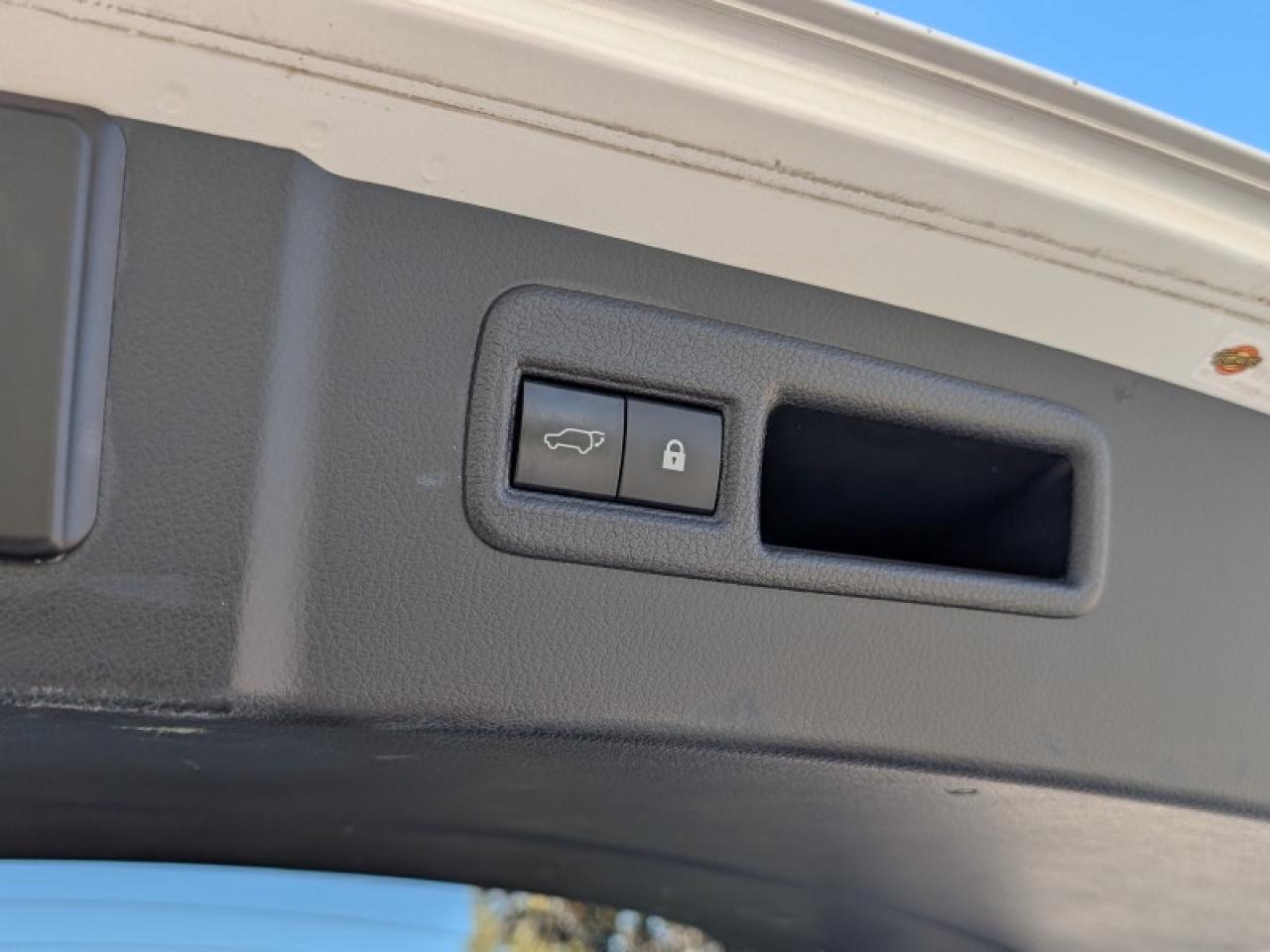 2021 Lexus NX 300 Luxury  **COOLED SEATS - SUNROOF** Photo