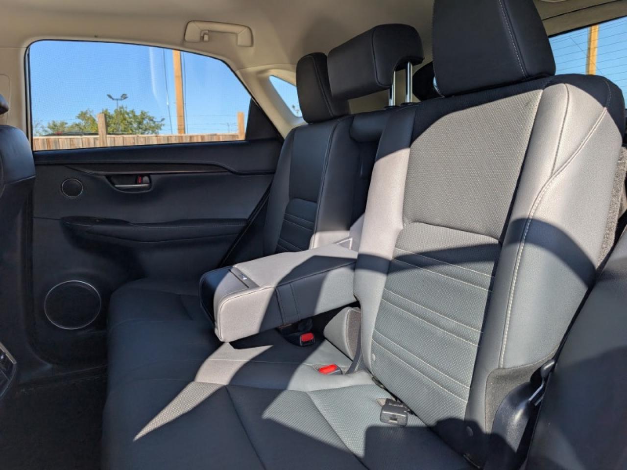 2021 Lexus NX 300 Luxury  **COOLED SEATS - SUNROOF** Photo