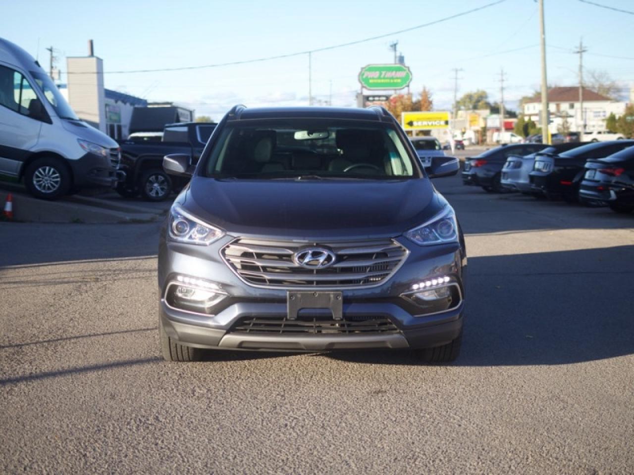 2018 Hyundai Santa Fe Sport Limited AWD  **ULTRA LOW KMS** Photo4