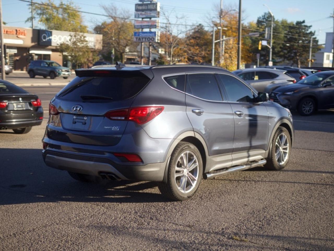 2018 Hyundai Santa Fe Sport Limited AWD  **ULTRA LOW KMS** Photo3
