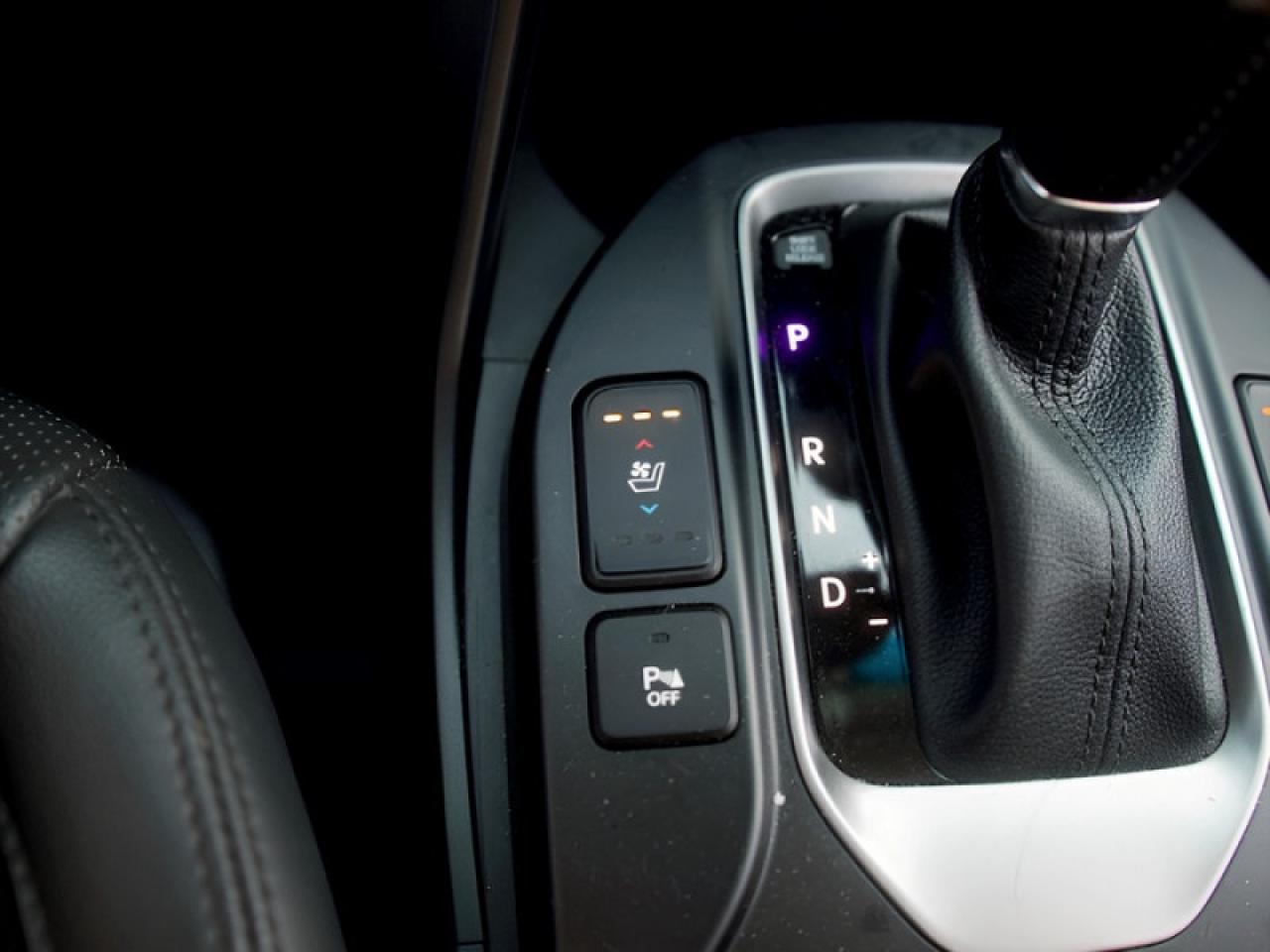 2018 Hyundai Santa Fe Sport Limited AWD  **ULTRA LOW KMS** Photo